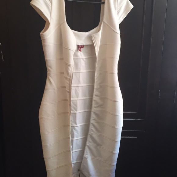 MIUSOL‼️ NEW LISTING‼️ - Picture 6 of 7